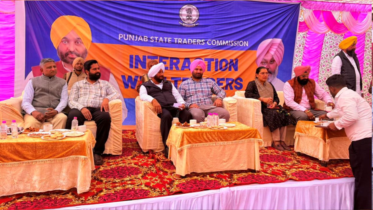 Kulwant Singh Meets Trade Wing Team in Phase-3B2 Mohali