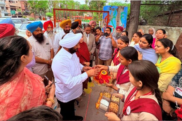 Kulwant Singh Inaugurates LED Screens at PM Shri Govt High School Phase 5 Mohali