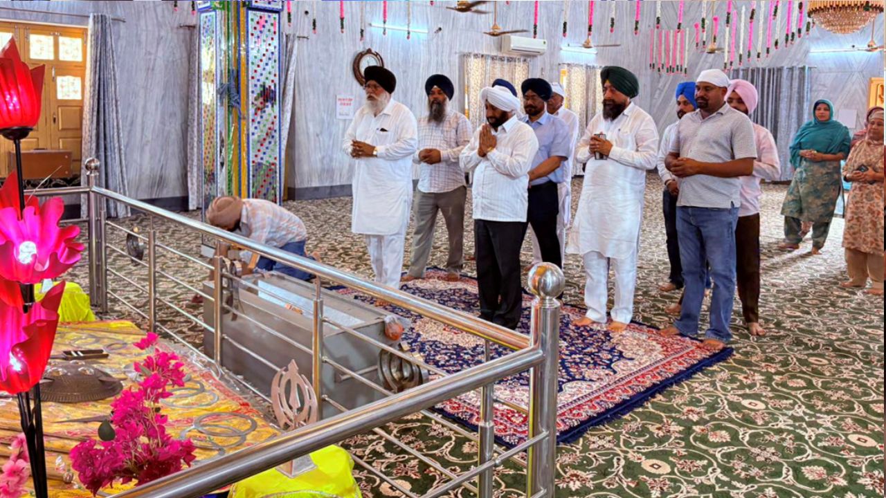 Kulwant Singh Attends Final Prayer Ceremony of Rupinder Kaur Dhillon in Chappar Chiri