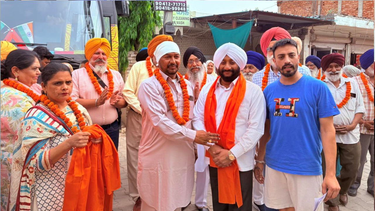 Kulwant Singh Flags Off Pilgrimage Bus from Lakhnour Under CM Pilgrimage Scheme