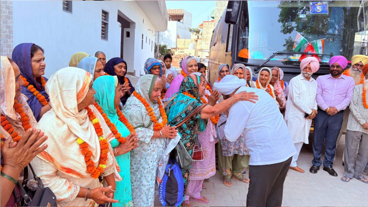 Kulwant Singh Flags Off Pilgrimage Bus from Balomajra Under CM Yatra Scheme