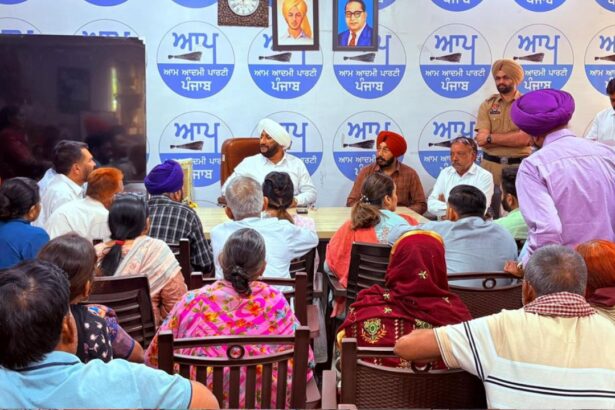 Kulwant Singh Meets Residents of Phase 6 and Phase 9 at Mohali Office