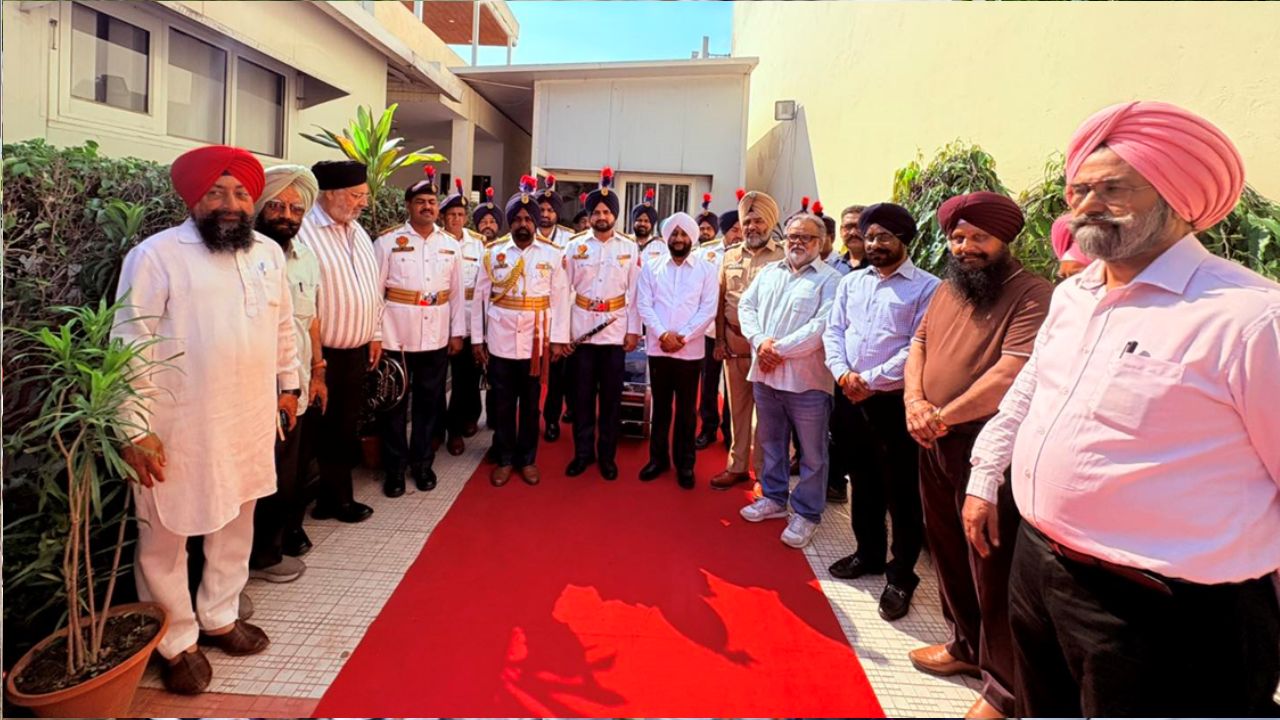 Kulwant Singh Hoists National Flag at Sector 79 Office in Mohali