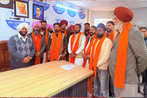 Kulwant Singh Meets and Honors SC Wing Block Presidents in Mohali