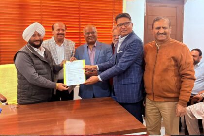 Kulwant Singh Meets Residents During Public Interaction at Mohali Office