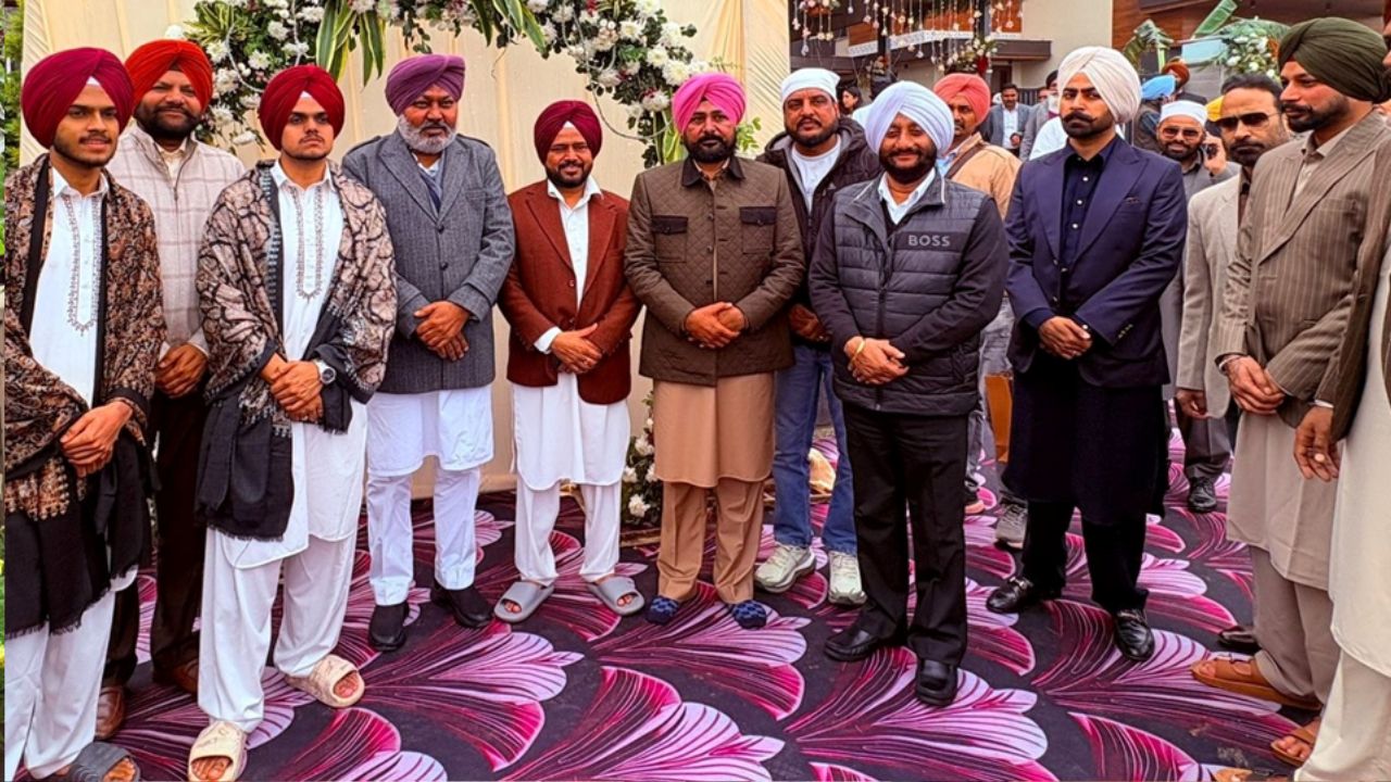 Kulwant Singh Attends Karamjit Anmol’s New Home Ceremony In Mohali