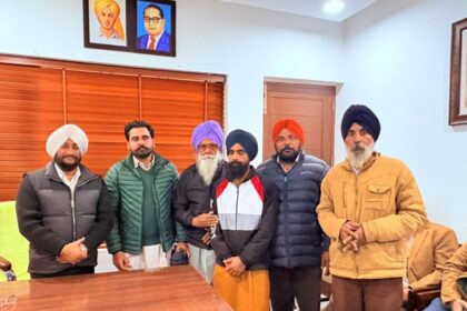 Kulwant Singh Meets Residents To Address Public Issues In MohaliC