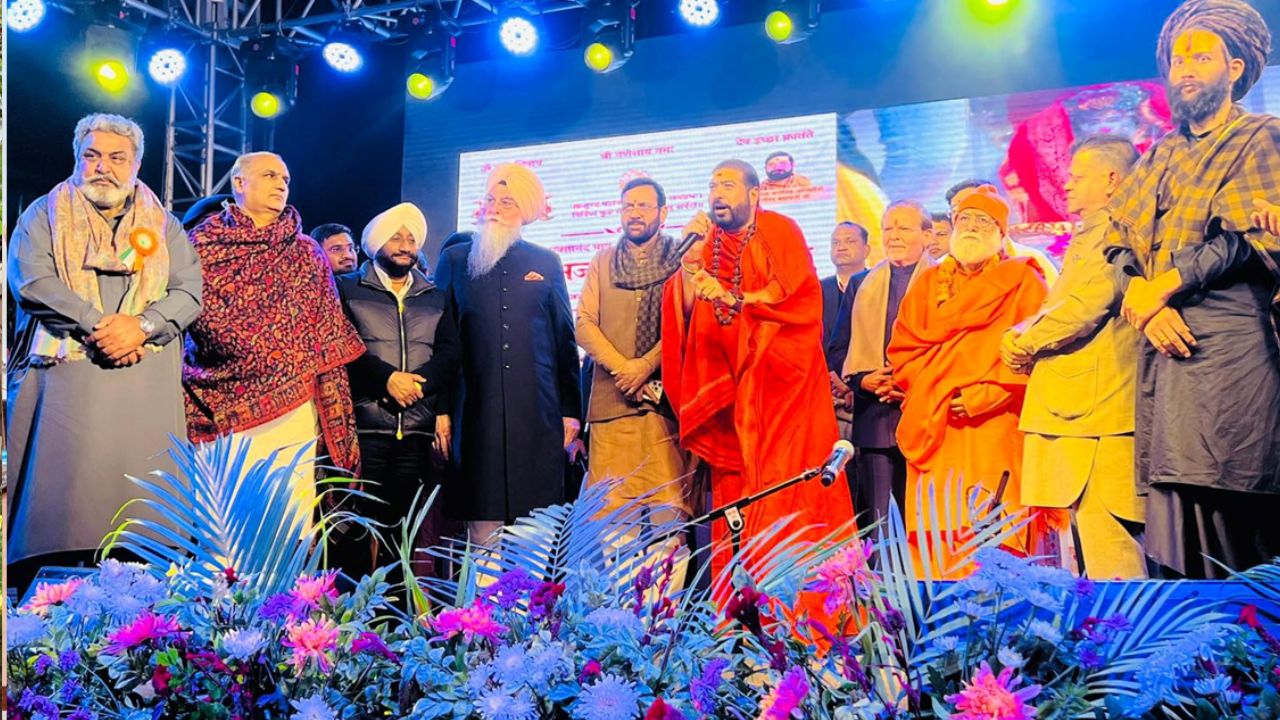 Kulwant Singh Attends Bhajan Sandhya At Shri Amriteshwar Mahadev Mandir Mohali