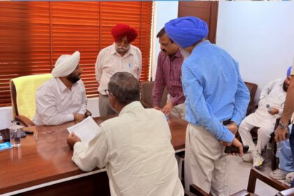 Kulwant Singh Meets Residents, Ensures Timely Grievance Redressal in Mohali