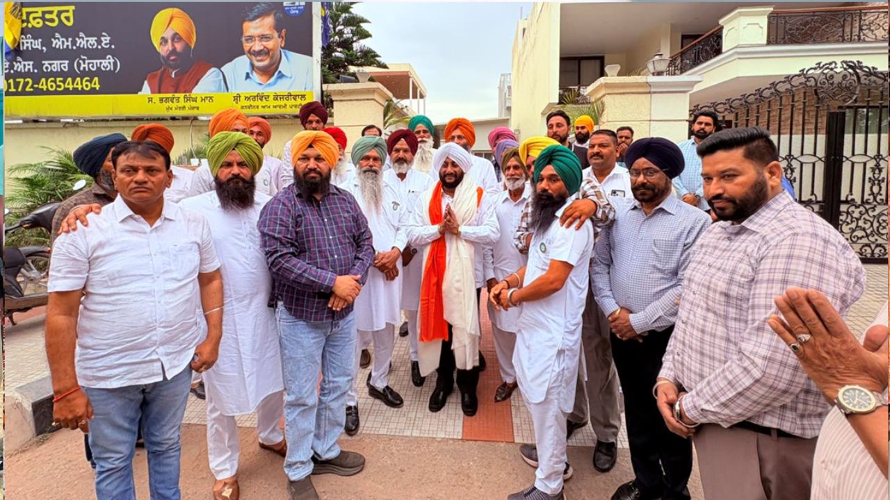 Kulwant Singh Meets Farmers After Land Pooling Issue Resolved in Mohali
