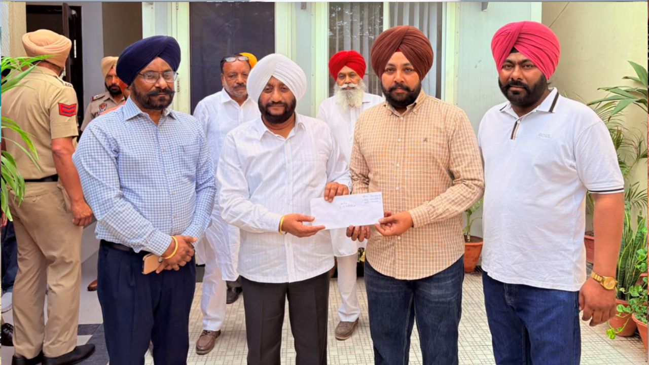 Kulwant Singh Distributes Grants Under Rangla Punjab Scheme in Mohali