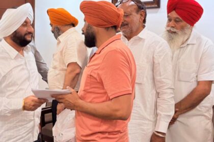 Kulwant Singh Meets Residents, Assures Swift Grievance Redressal in Mohali
