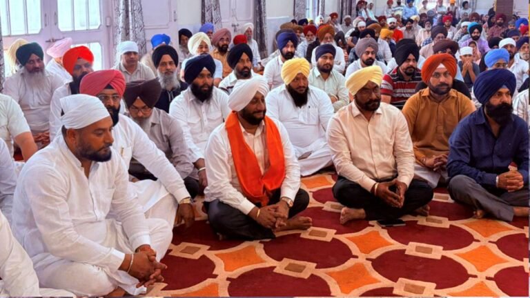 Kulwant Singh Attends Vaisakhi and Khalsa Sajna Divas Celebrations at Phase-9 Gurdwara, Extends Greetings