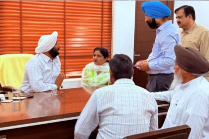Kulwant Singh Meets Residents, Assures Swift Grievance Redressal in Mohali