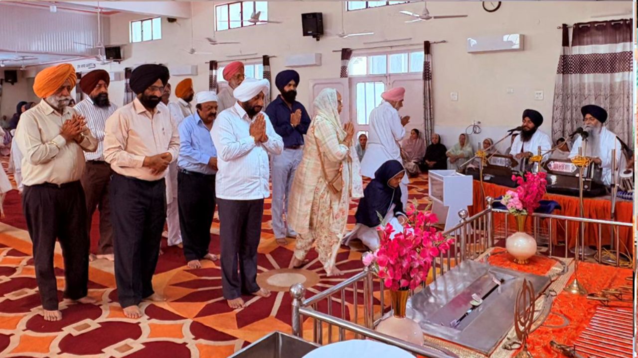 Kulwant Singh Attends Antim Ardas of Ranjit Kaur in Mohali