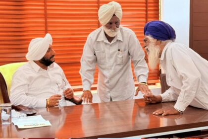 Kulwant Singh Meets Residents, Assures Prompt Grievance Redressal in Mohali