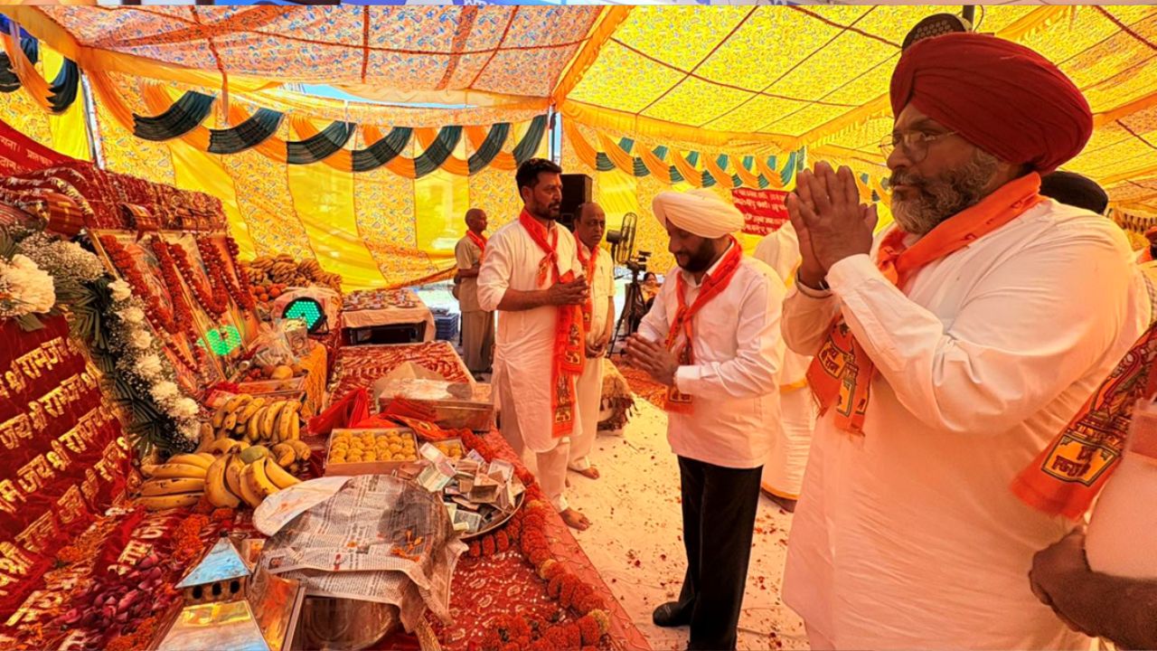 Kulwant Singh Attends Ram Navami Bhog Ceremony in Phase 1 Mohali