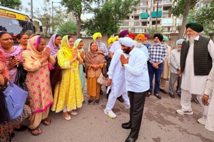 Kulwant Singh Flags Off 13th Pilgrimage Bus from Sector 91 Mohali