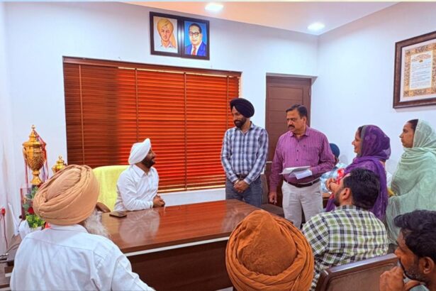 Kulwant Singh Meets Mohali Residents, Assures Quick Resolution of Issues