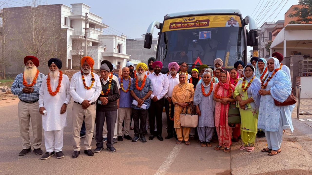Kulwant Singh Flags Off 10th Pilgrimage Bus from Sector 80 Mohali