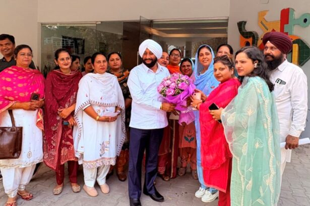 Kulwant Singh Honors Self Help Group Women in Sector 91 Mohali