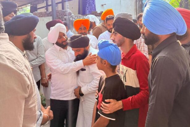 Kulwant Singh Attends Last Rites of Jathedar Balbir Singh in Baironpur Mohali