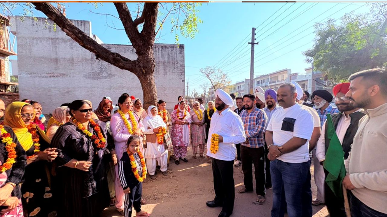 Kulwant Singh Flags Off 8th Pilgrimage Bus from Kumbra Mohali