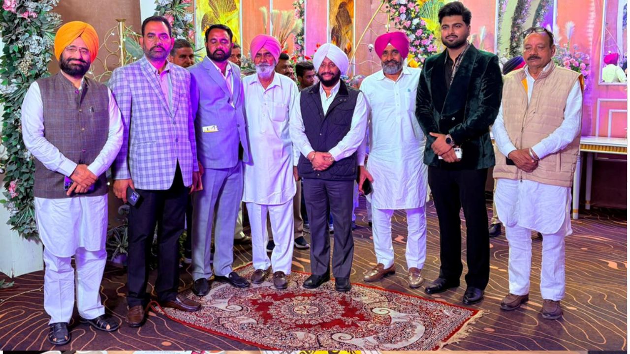 Kulwant Singh Attends Wedding in Mohali, Congratulates Newlywed Couple