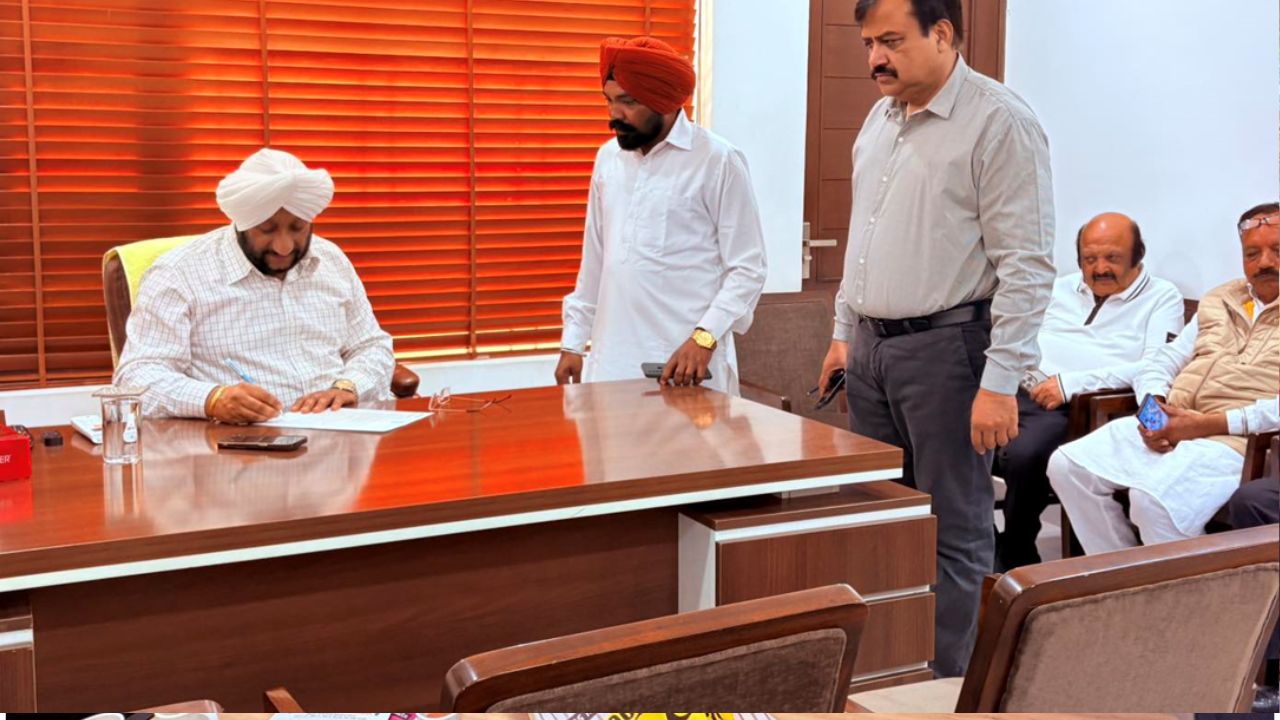 Kulwant Singh Meets Mohali Residents, Assures Quick Action on Public Issues