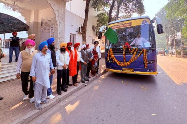 Kulwant Singh Flags Off 7th Pilgrimage Bus from Mohali Phase-4