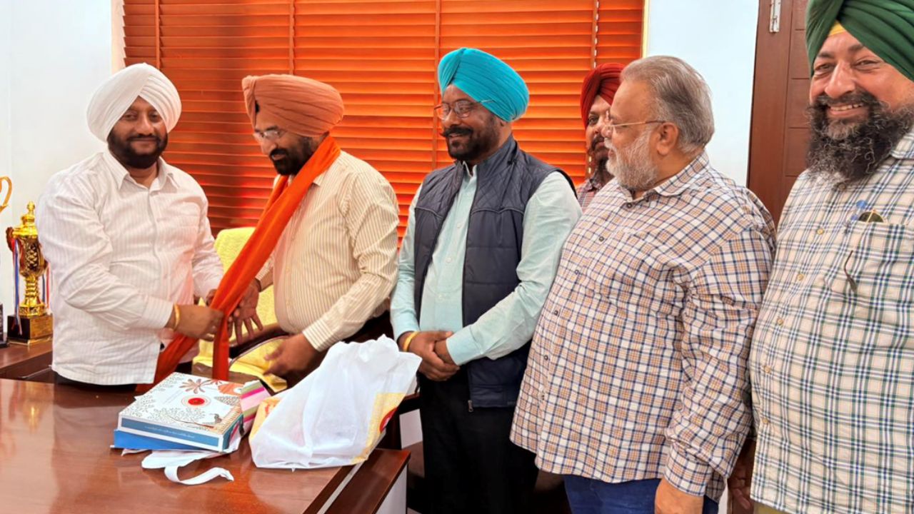 Kulwant Singh Felicitates Kuldeep Singh on BC Wing Appointment in Mohali