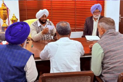 Kulwant Singh Meets Mohali Residents, Assures Immediate Resolution of Issues