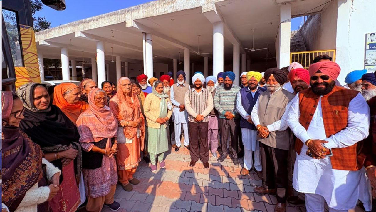 Kulwant Singh Flags Off Pilgrimage Bus from Matour Mohali