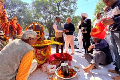 Kulwant Singh Joins Shiv Shobha Yatra in Phase-6 Mohali