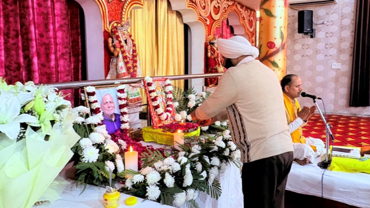 Kulwant Singh Attends Inder Dev Sachdeva Prayer Meet in Mohali