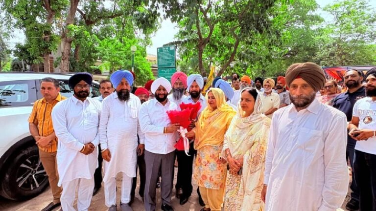 MLA Kulwant Singh Campaigns in Ward 37, Highlights Development Priorities for Mohali Residents