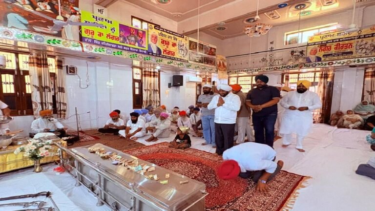 MLA Kulwant Singh Pays Condolences to Bereaved Family in Village Gige Majra