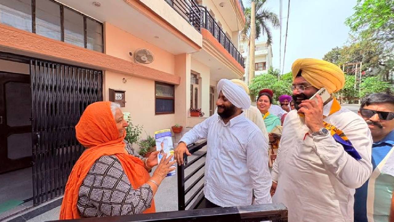 MLA Kulwant Singh meeting residents during a door-to-door election campaign in support of Amarjit Singh and Jugwinder Kaur in Mohali.