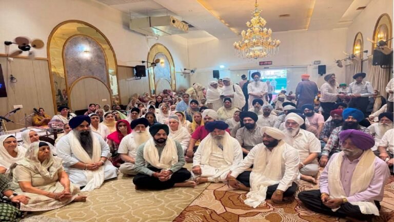 MLA Kulwant Singh Visits Gurdwara Akal Ashram Sohana and Extends Best Wishes for International Gurmat Prachar Tour