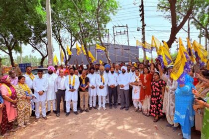 MLA Kulwant Singh flagging off the election campaign rally of Ward 50 candidate Harpal Singh Brar in Mohali.