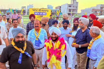 MLA Kulwant Singh inaugurating the election campaign office of Naseeb Singh Sandhu in Ward 24, Mohali.