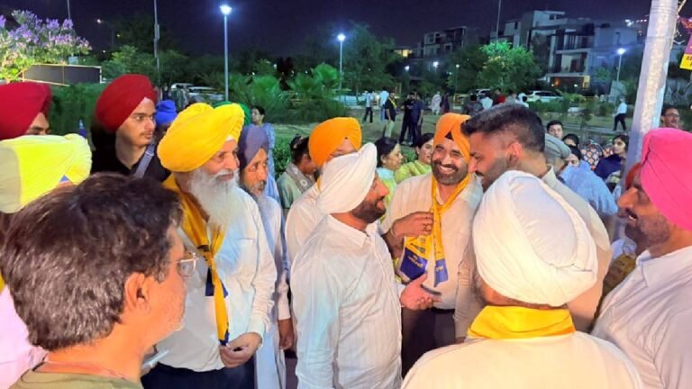 MLA Kulwant Singh Campaigns in Ward 42, Highlights Vision for Local Development and Civic Improvement