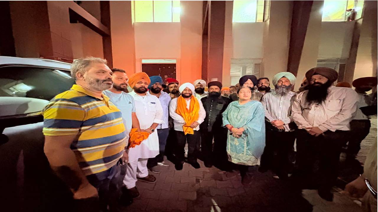 MLA Kulwant Singh interacting with residents during a community meeting in Bahilolpur village, SAS Nagar Mohali, discussing development projects and public welfare initiatives.
