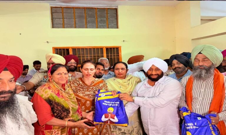 MLA Kulwant Singh Holds Lok Milni Programme at Mataur, Distributes 900 Ration Kits Under Meri Kitchen Scheme