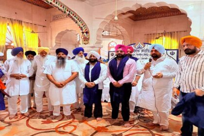 MLA Kulwant Singh attending a thanksgiving ceremony at Gurdwara Sahib with newly elected Ward No. 39 Councillor Bibi Sharanjeet Kaur and her family in Mohali.