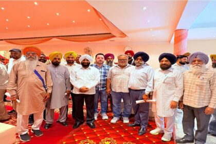 MLA Kulwant Singh interacting with community volunteers during a meeting in SAS Nagar Mohali to discuss local development works and public welfare initiatives.