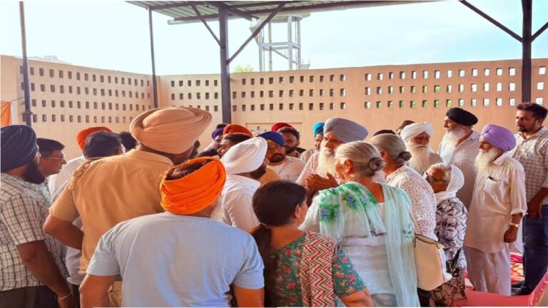 Lok Milni in Kalon Village Highlights Citizen Grievances and Development Initiatives in Mohali