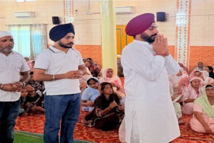 Mayor Sarabjeet Singh Samana attends the Antim Ardas of late Harbans Kaur Ji at Gurdwara Nanaksar Sahib in Raipur Kalan, Mohali, and offers condolences to the family