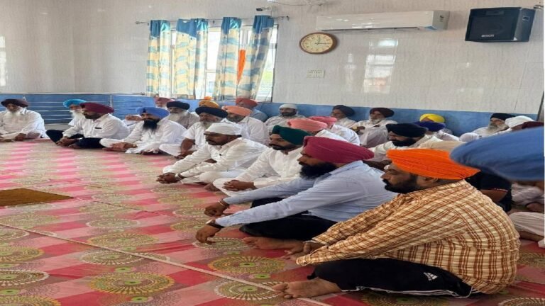 Mayor Sarabjeet Singh Samana Pays Tribute to Late Sukhwinder Singh Virk at Landran Village, Mohali