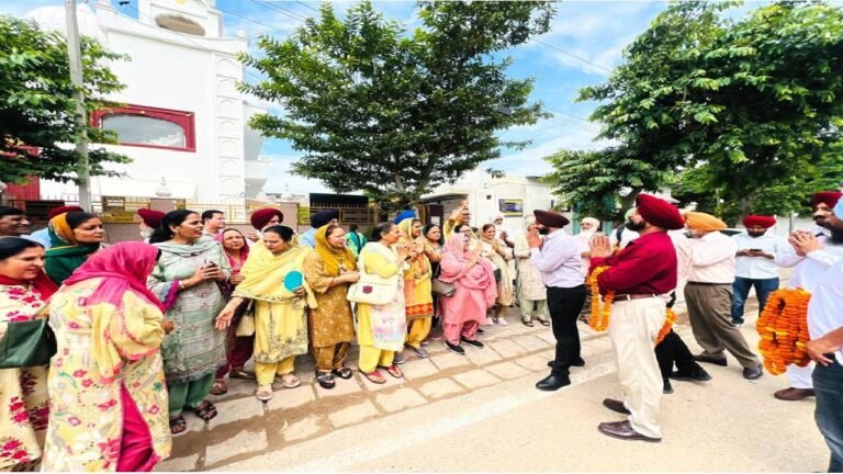 Mayor Sarabjeet Singh Samana Flags Off Chief Minister’s Pilgrimage Bus from Sector 79, Mohali